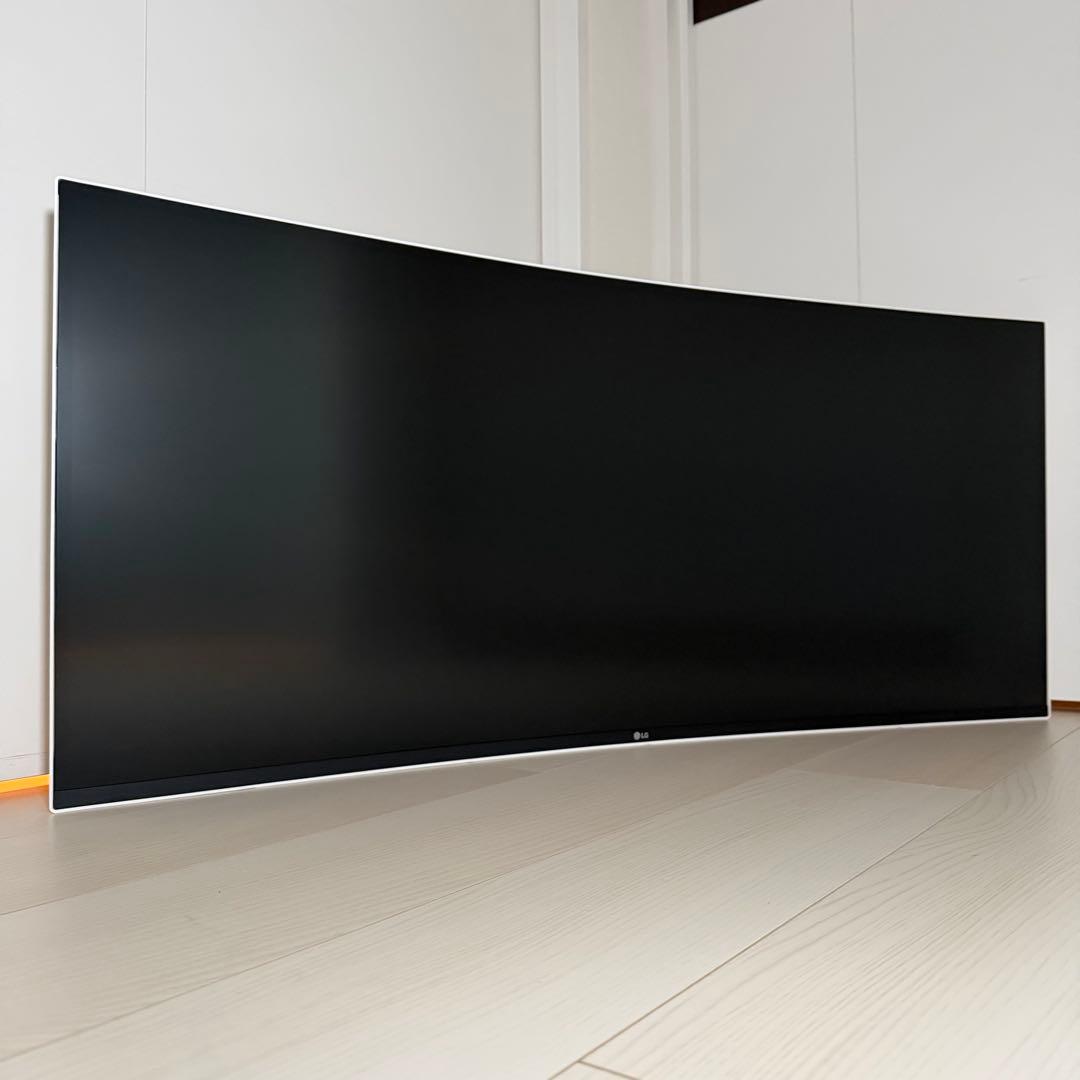 LG 40U990A-W 5K2K 120Hz Thunderbolt5モニター