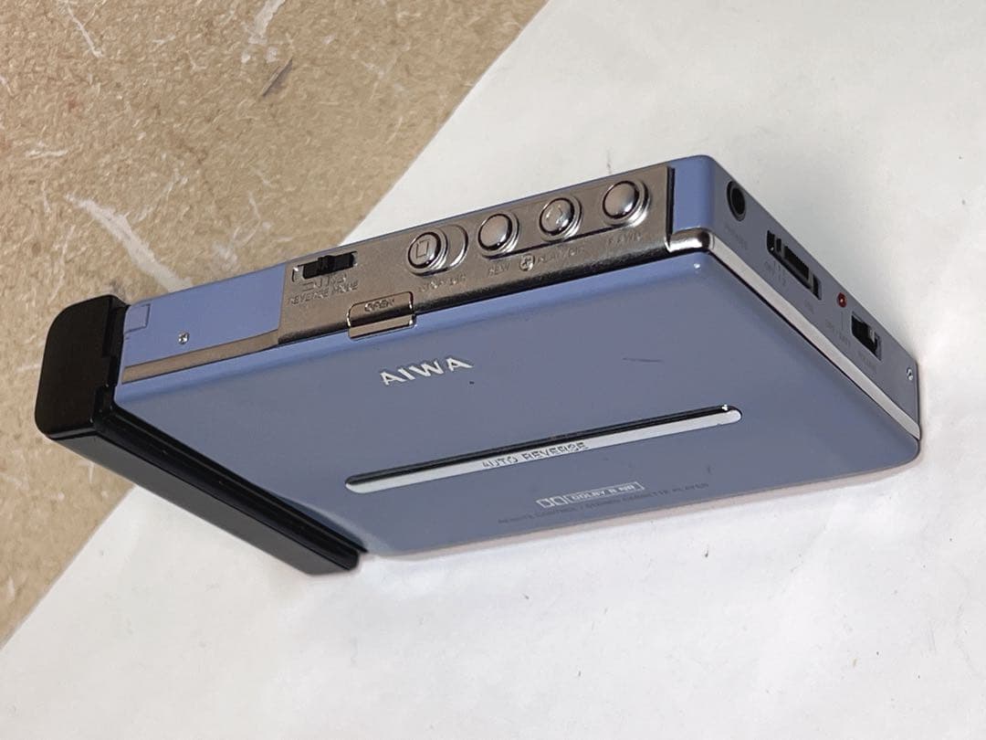 Aiwa HS-PL55 ポータブルステレオカセットプレーヤー。