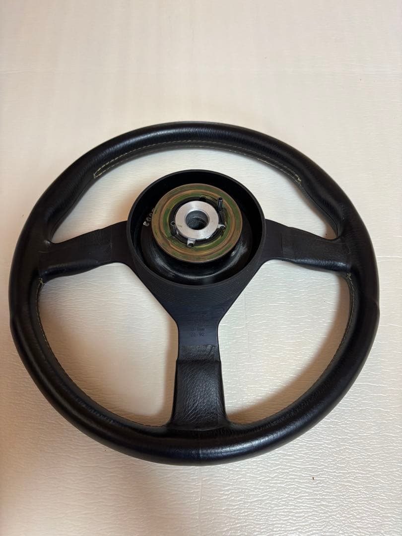 momo corse ステアリング　レザー　Φ34cm
