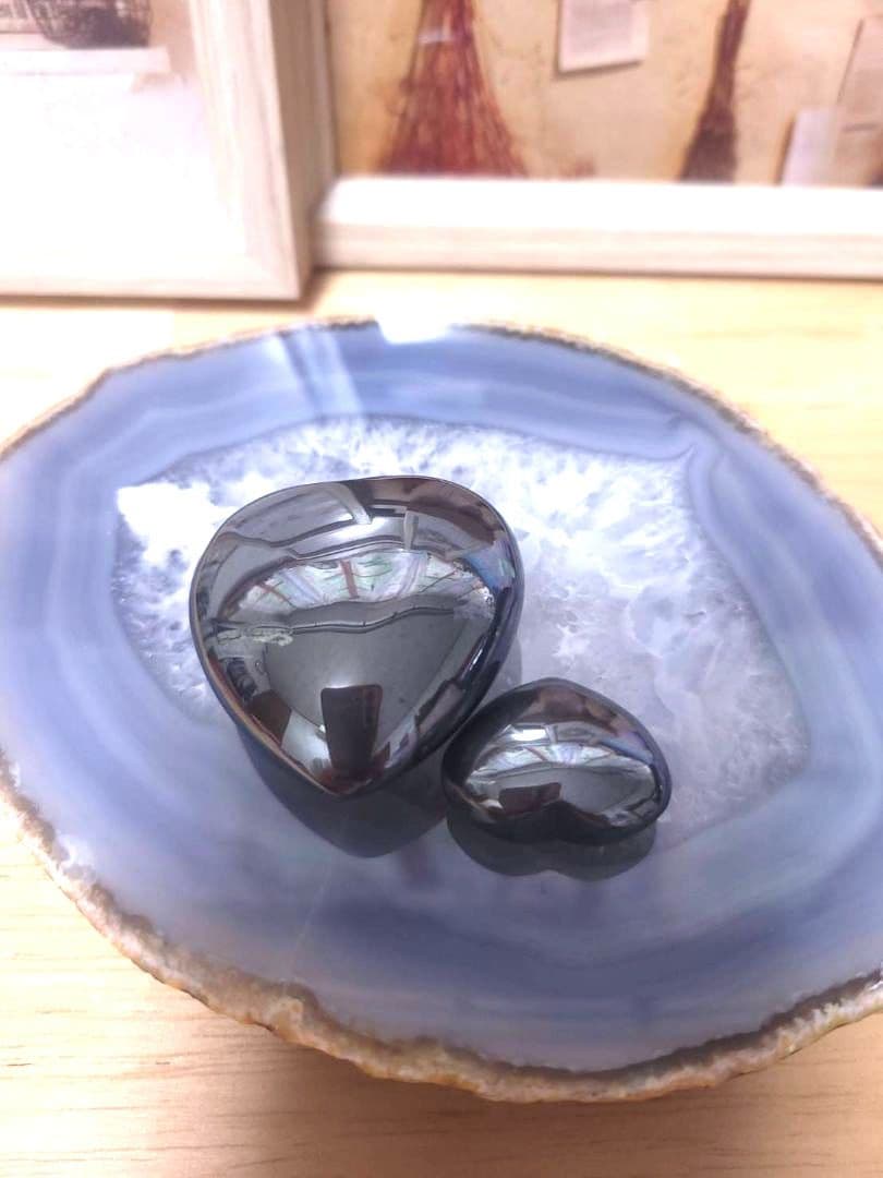 【№4】天然石　ヘマタイト　ハート型♡大小ペア2点セット　原石　握り石　置物