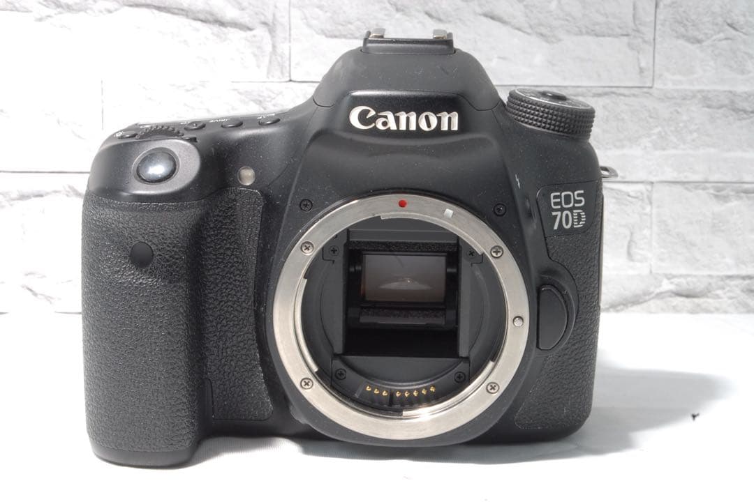 Canon EOS 70D ボディ 【美品】 動作良好 キャノン
