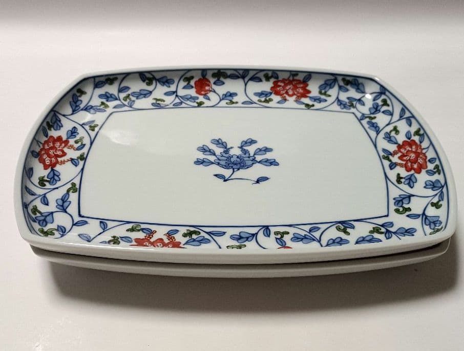 ② 源右衛門窯 染錦 牡丹唐草 長皿 平皿 2客組