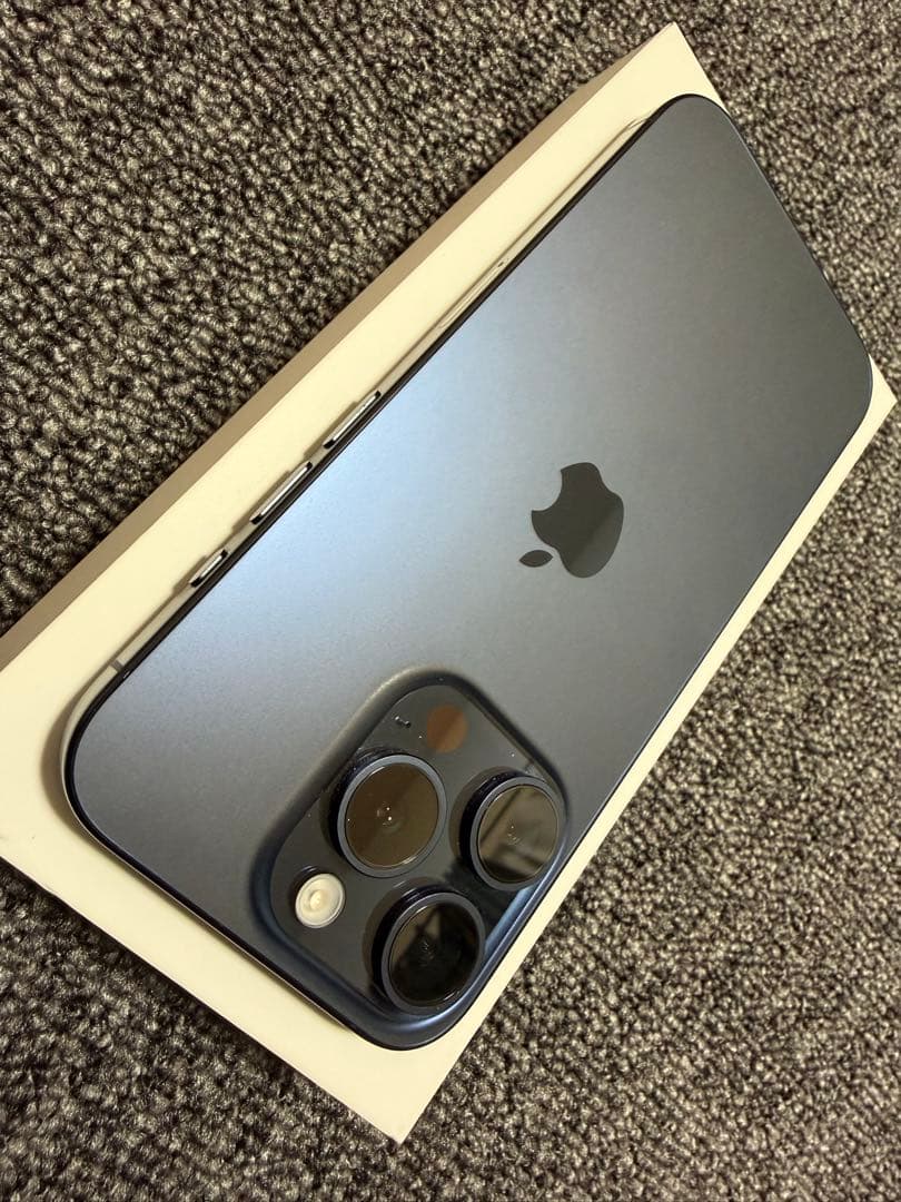 【美品】iPhone15 pro 256G バッテリー100% ブルーチタニウム