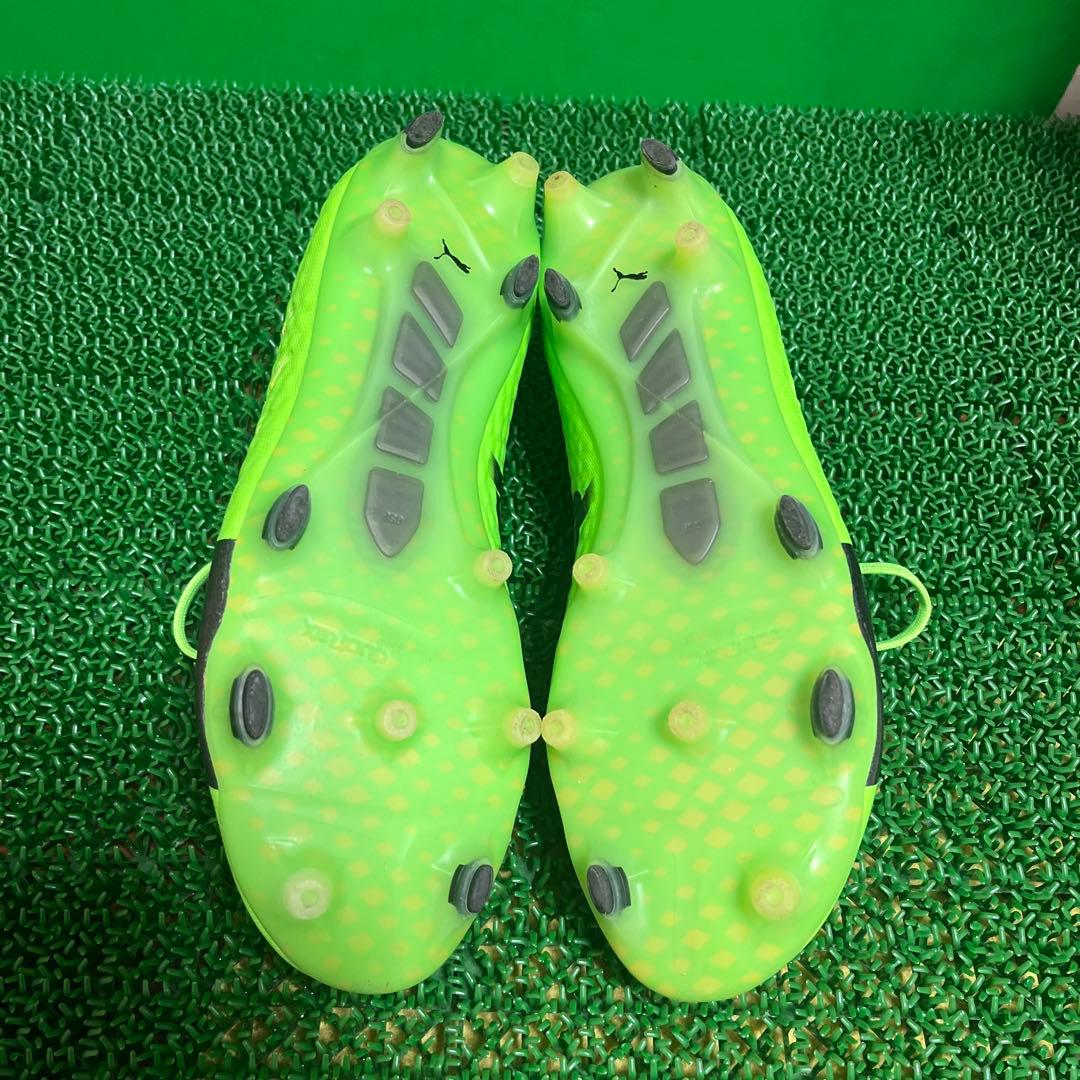 プーマ サッカースパイクエヴォパワー VIGOR 1 FG(グリーン×ブラック)