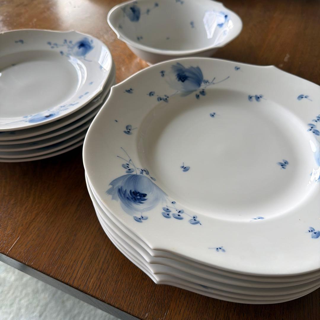 マイセン　青い花模様　皿 (小、中、大) x 6 + ボウル1