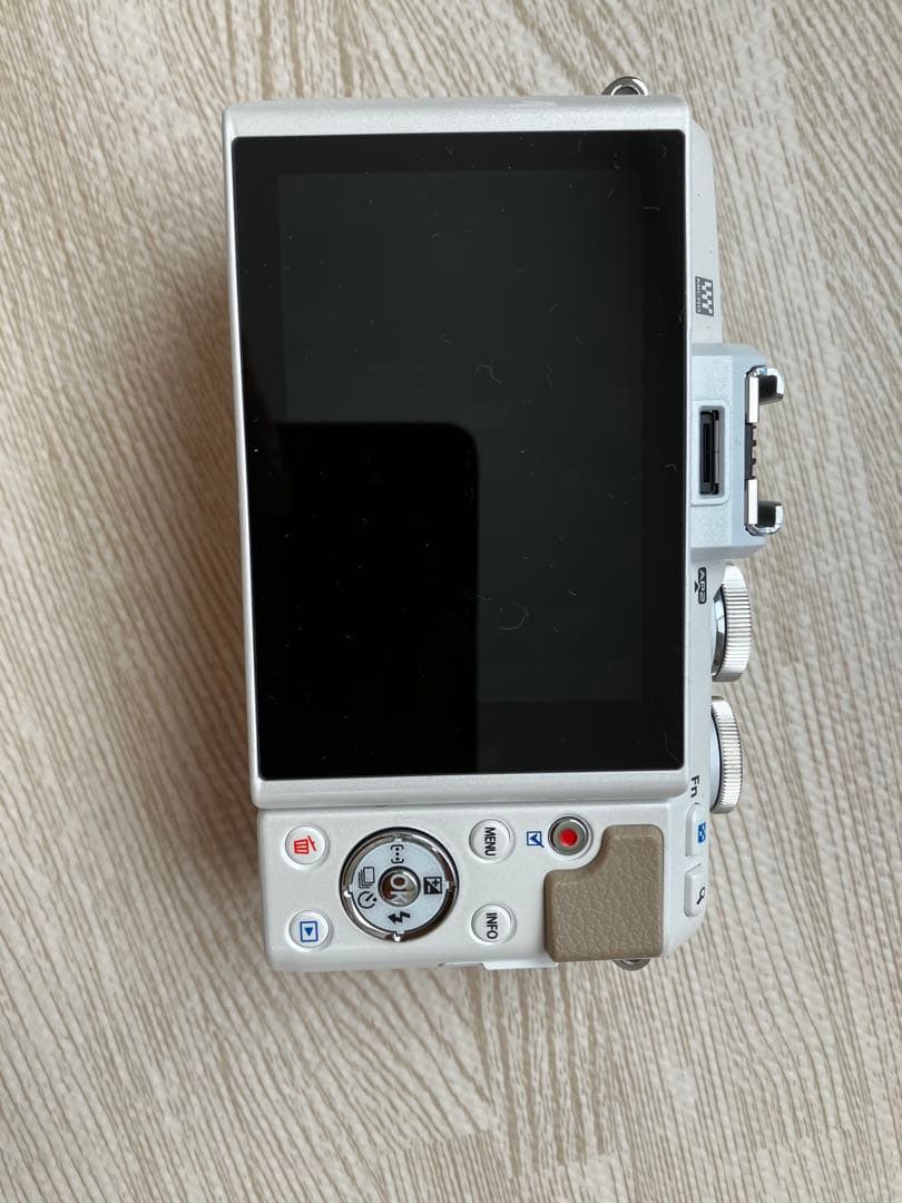 OLYMPUS PEN Lite e-pl7 ミラーレス一眼　ジャンク品