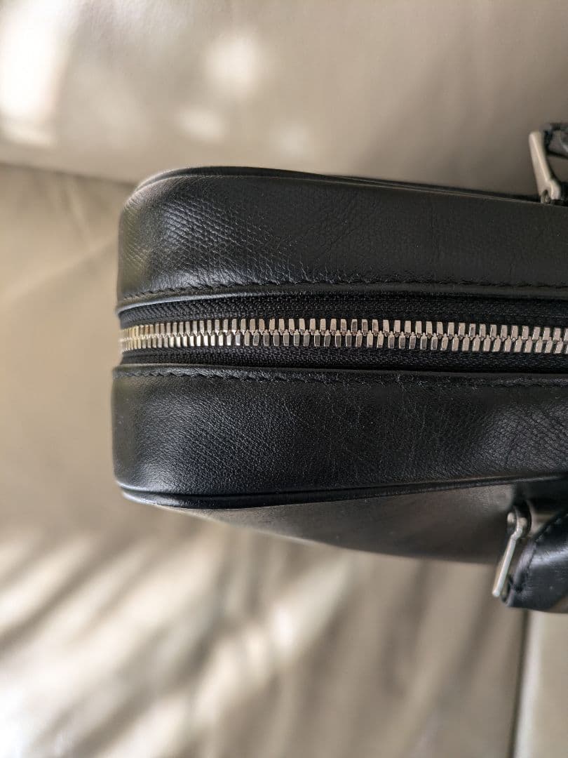 ぷち　フジタカ　FUJITAKA レザービジネスバッグ