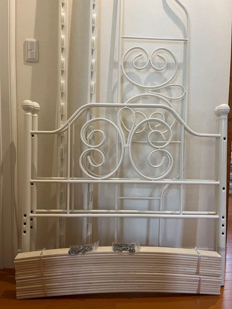 引き取り限定 ニトリ 姫ベッド ベッドフレーム 白