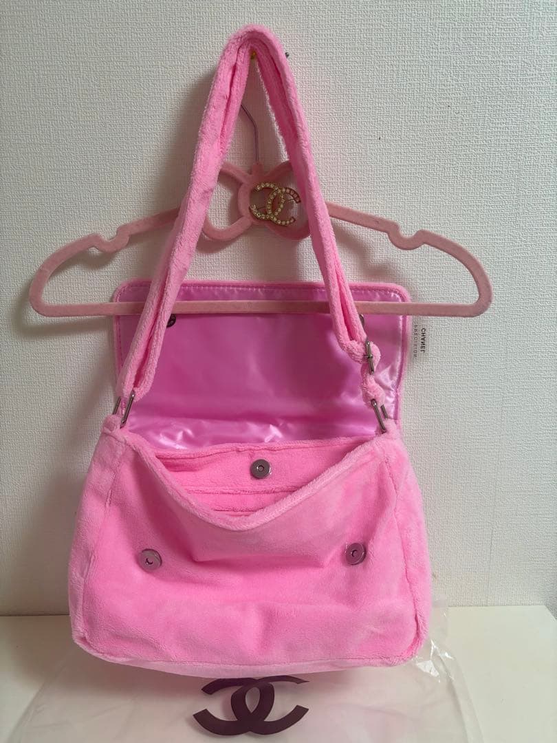 CHANEL ノベルティーショルダーバッグ【海外限定】ライトピンク/ホワイトロゴ