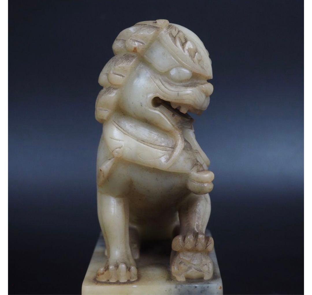 送料無料　中国古玩　清時代滑石彫刻獅子一対　高さ１８ｃｍ