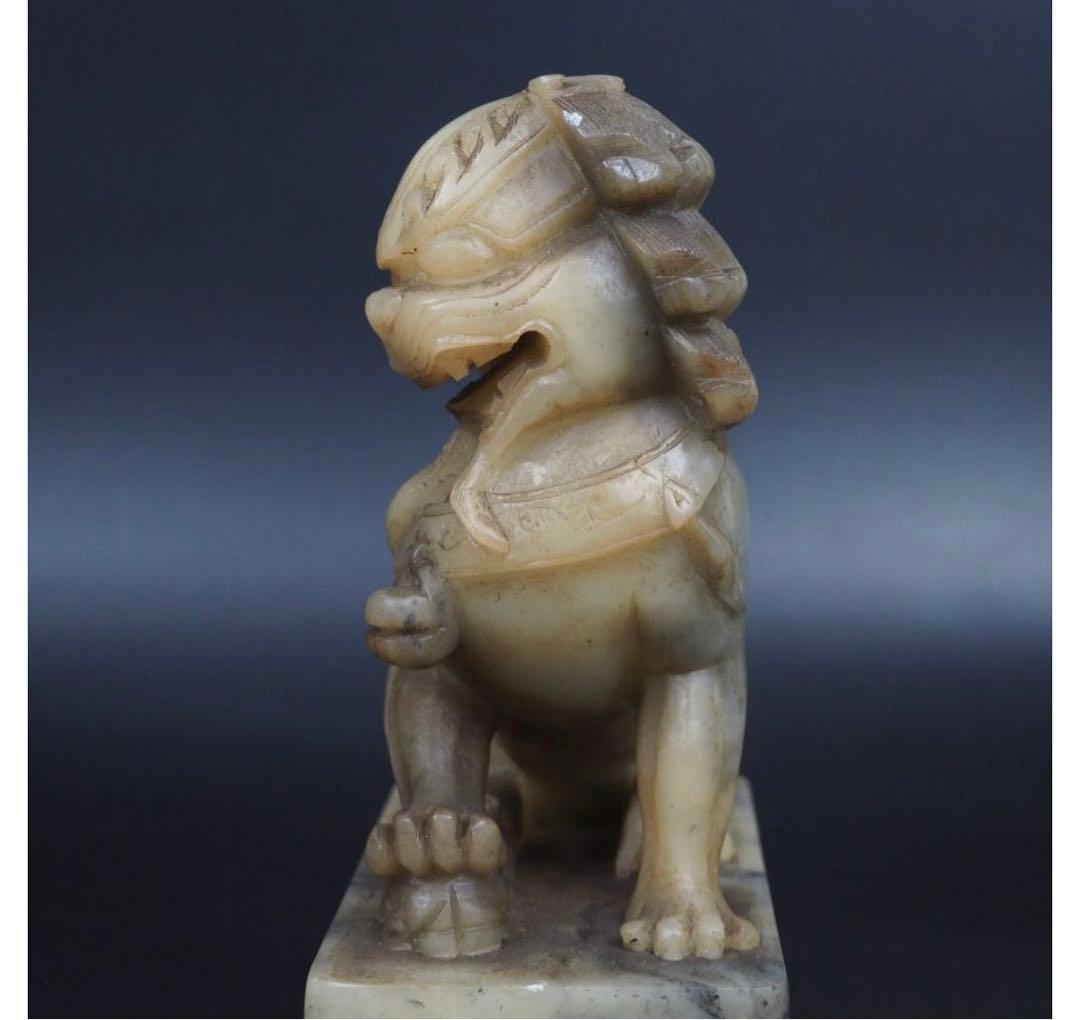 送料無料　中国古玩　清時代滑石彫刻獅子一対　高さ１８ｃｍ