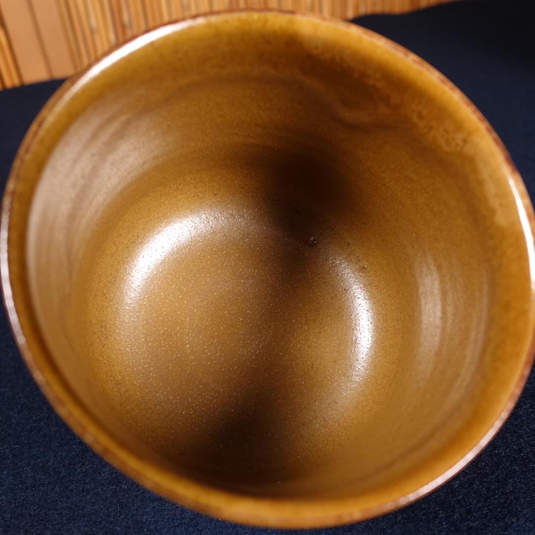 高取焼宗家 十一代 高取静山 秀逸作 高取筒茶碗 共箱 茶道具