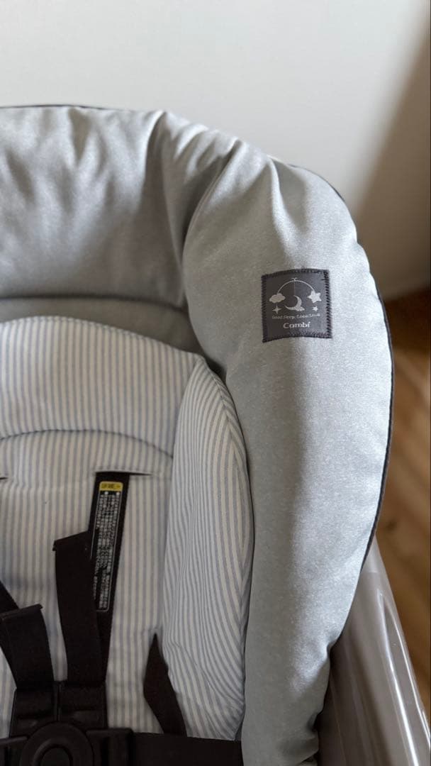 美品　コンビ ネムリラ　ベビーチェア ハイローラック　ハイローチェア