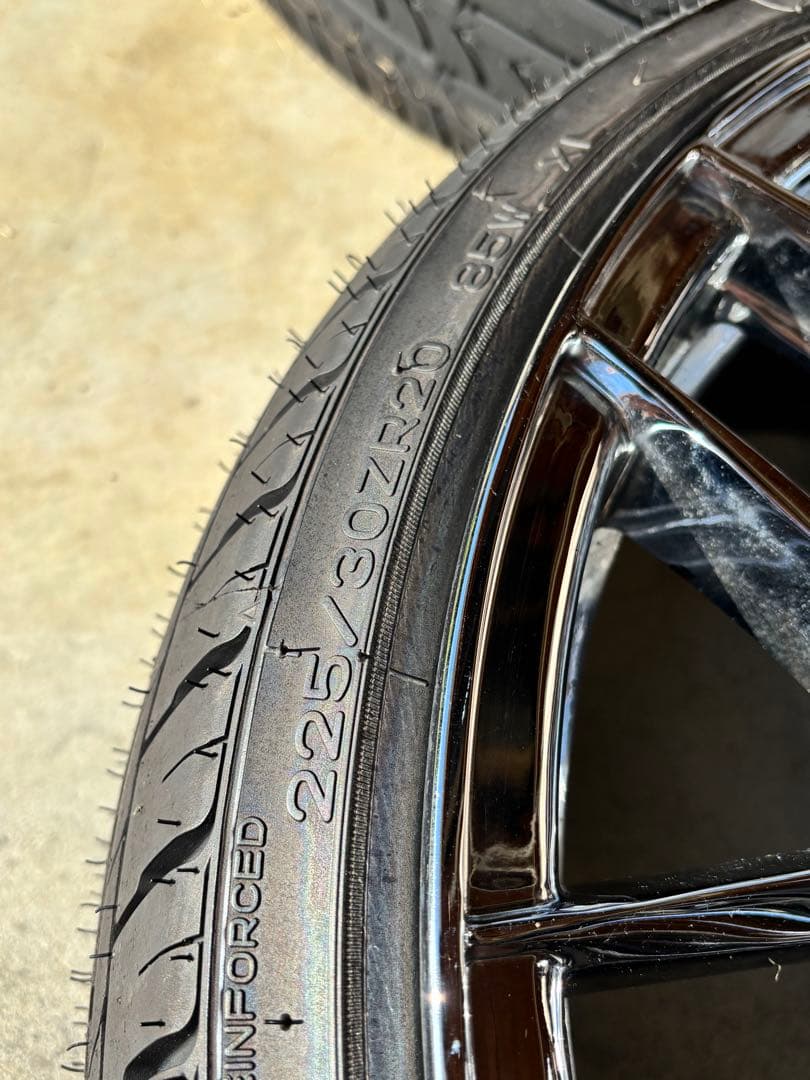 y*様 Sporza 20インチ　8.5J 10j ホイール　114.3