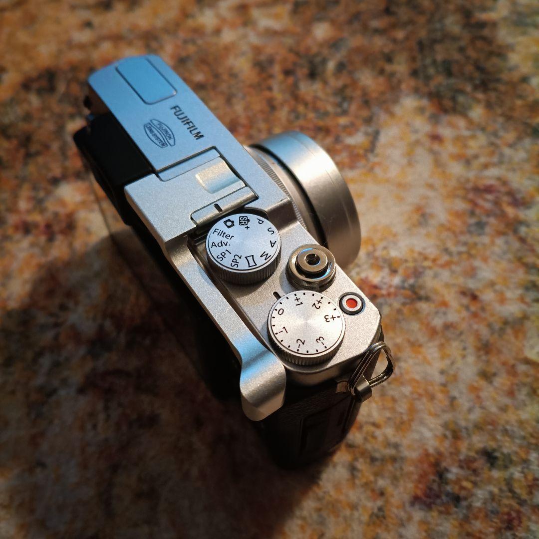 Fujifilm X30 コンパクトデジタルカメラ