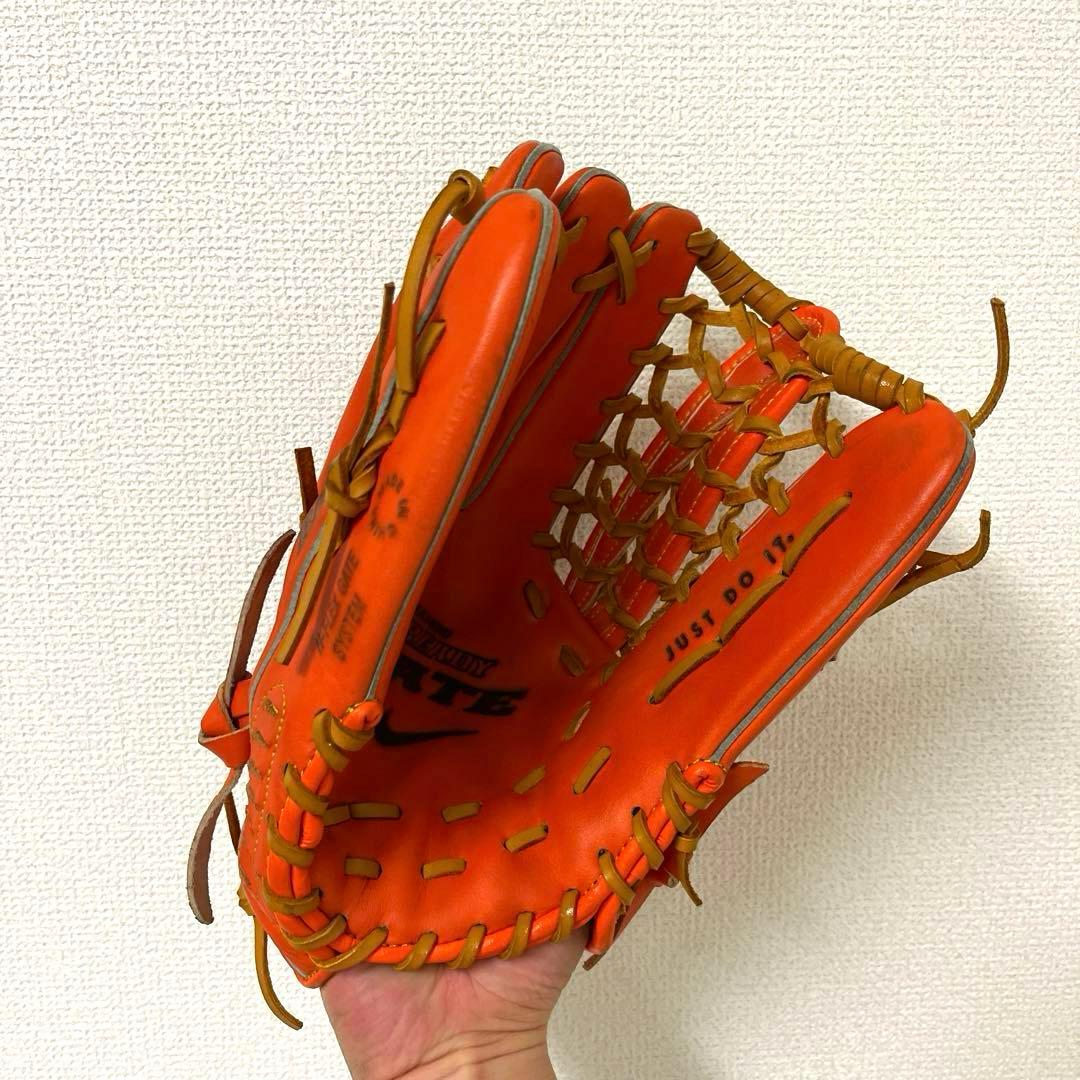 011 ナイキ ダイヤモンドレディ 型抜群 極美品 即戦力 軟式 外野手 左投げ