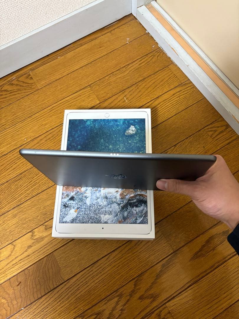 Apple Ipad 第8世代 32GB バテッリー容量96%