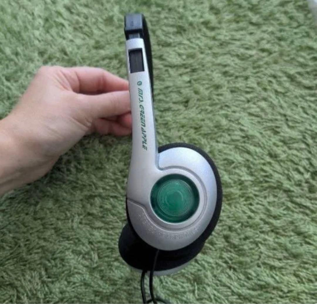 MGA ポータブルＣＤプレーヤー&ヘッドホン