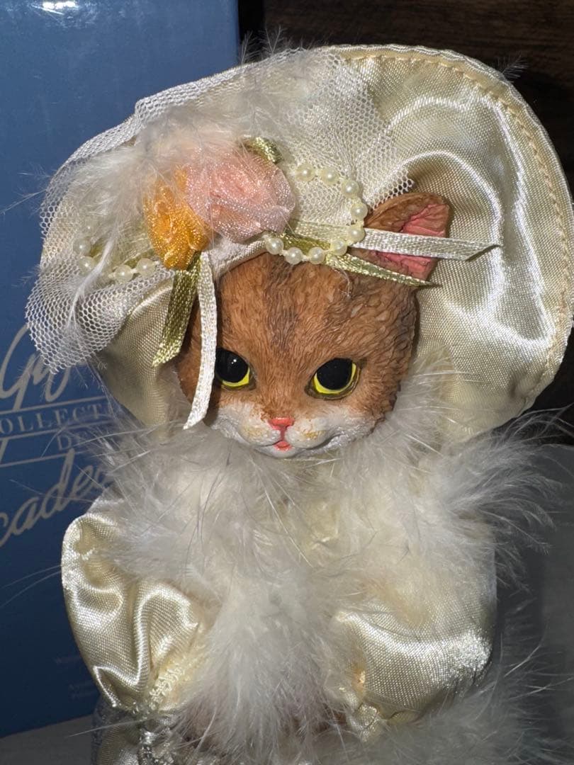 AVON 猫 ヴィンテージ 人形 置物 未使用 ビクトリア朝 キャット ドール