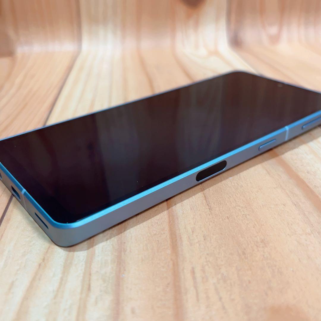 SIMフリー 本体 AQUOS sense7 128 GB 343 ブルー