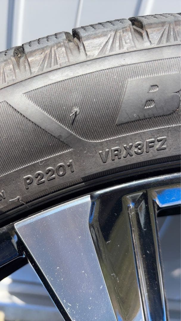 トヨタクラウンクロスオーバー 美品中古スタッドレスタイヤホイール4本セット