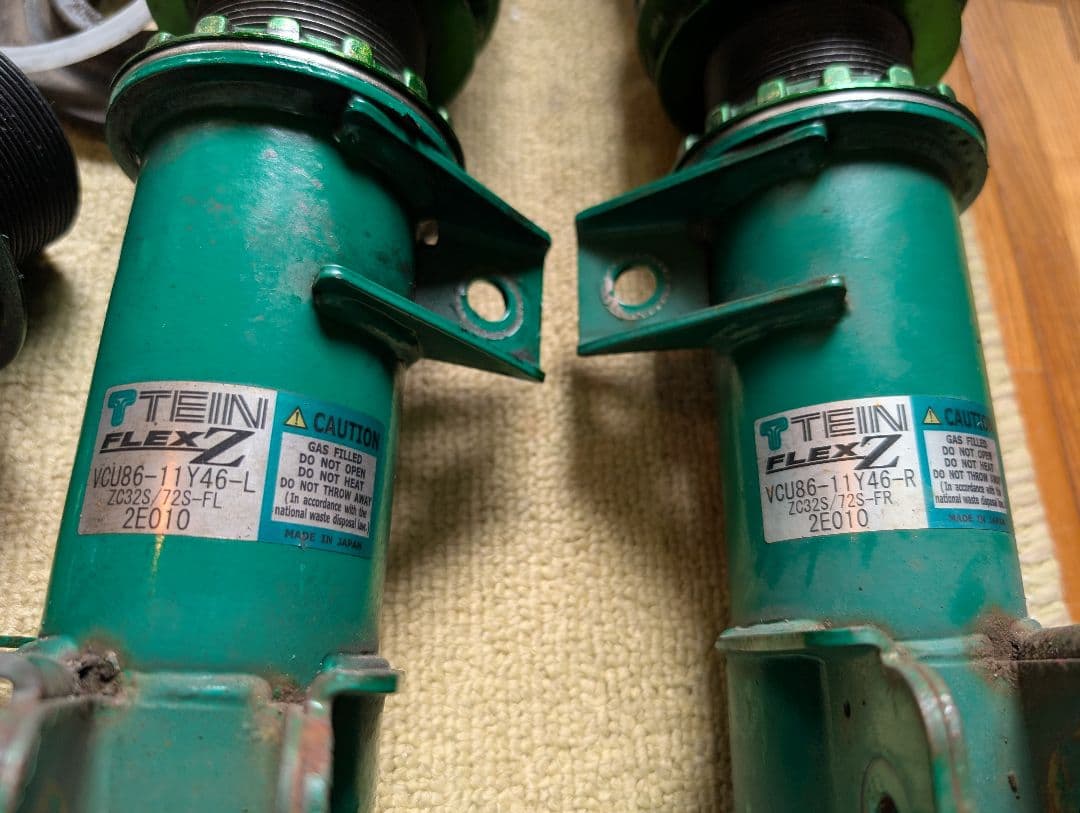 TEIN フレックスZ 車高調 スイフトzc32s zc72s用 週末値下げ中