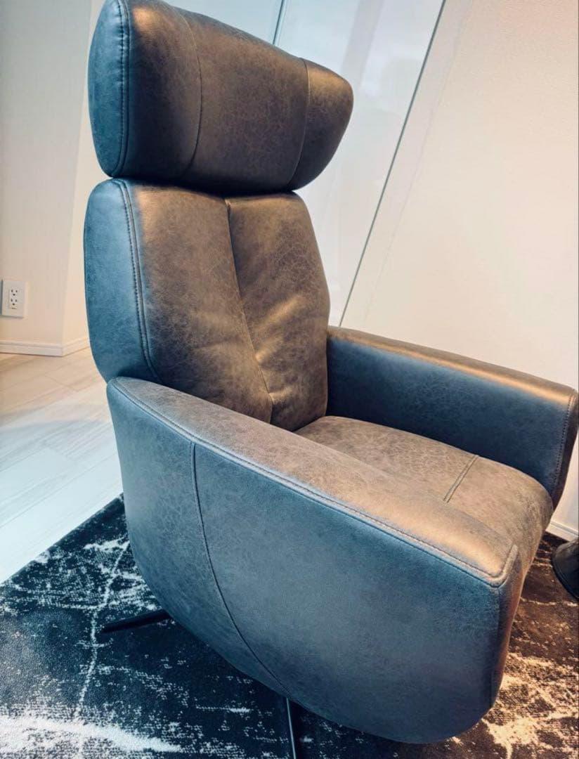 【新品未使用】【送料込み】電動リクライニングチェアレザーテック革　人気カラー