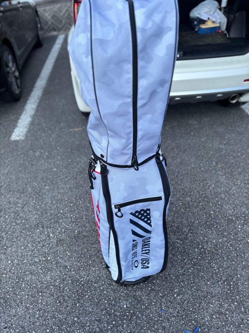 OAKLEY キャディバッグ ホワイト・グレー・カモフラージュ