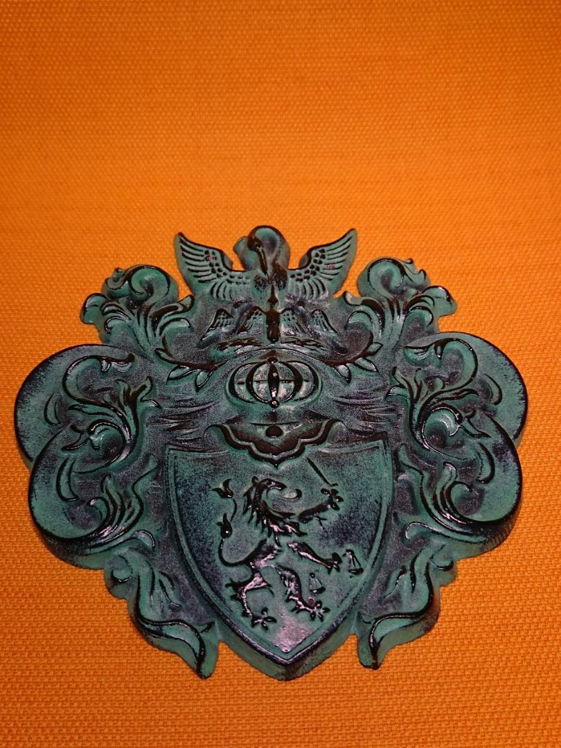 【美品】壁掛け　金属　置物　ヨーロッパ　インテリア　工芸品　美術品　A2795