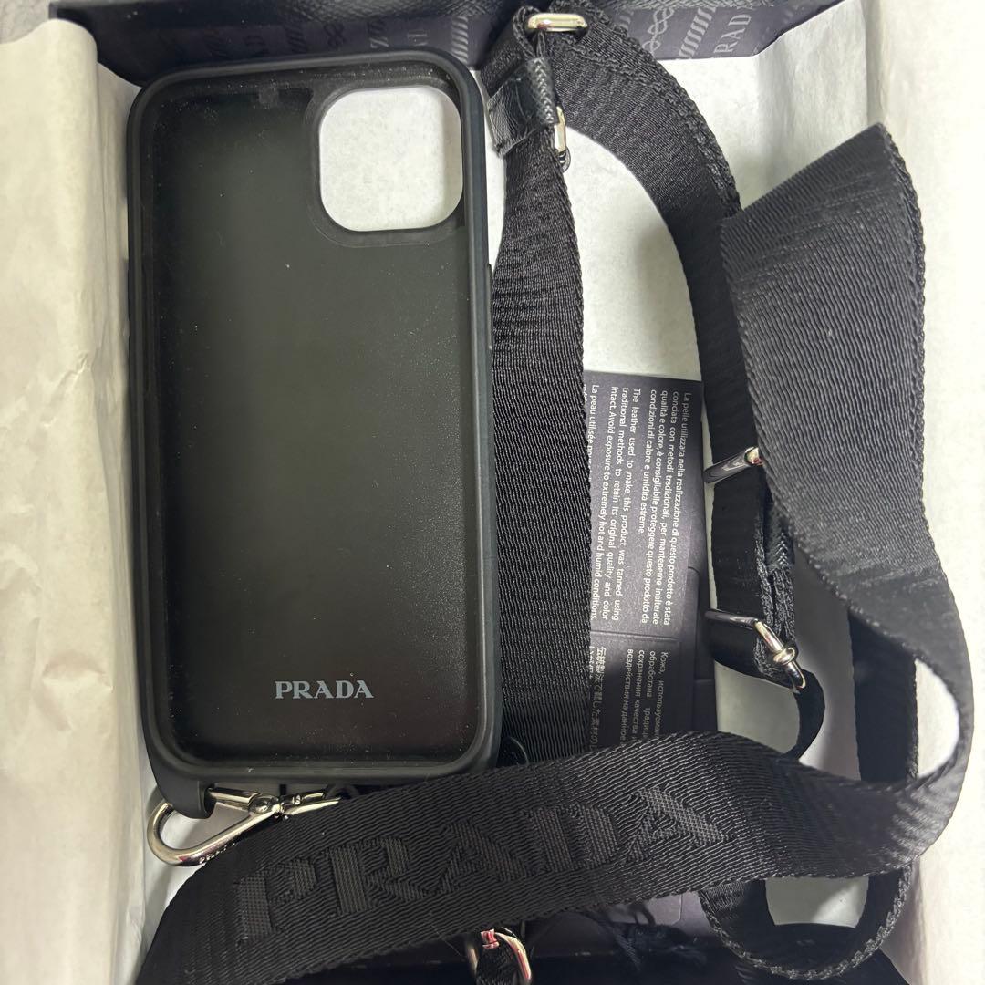 PRADA プラダ iPhone15 ケース 水色 フォンショルダー