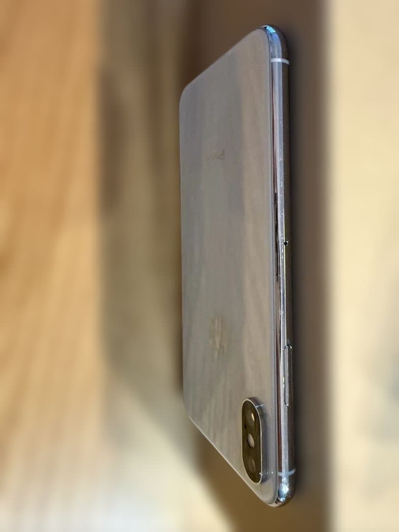 Apple iPhone XS ホワイト　64gb