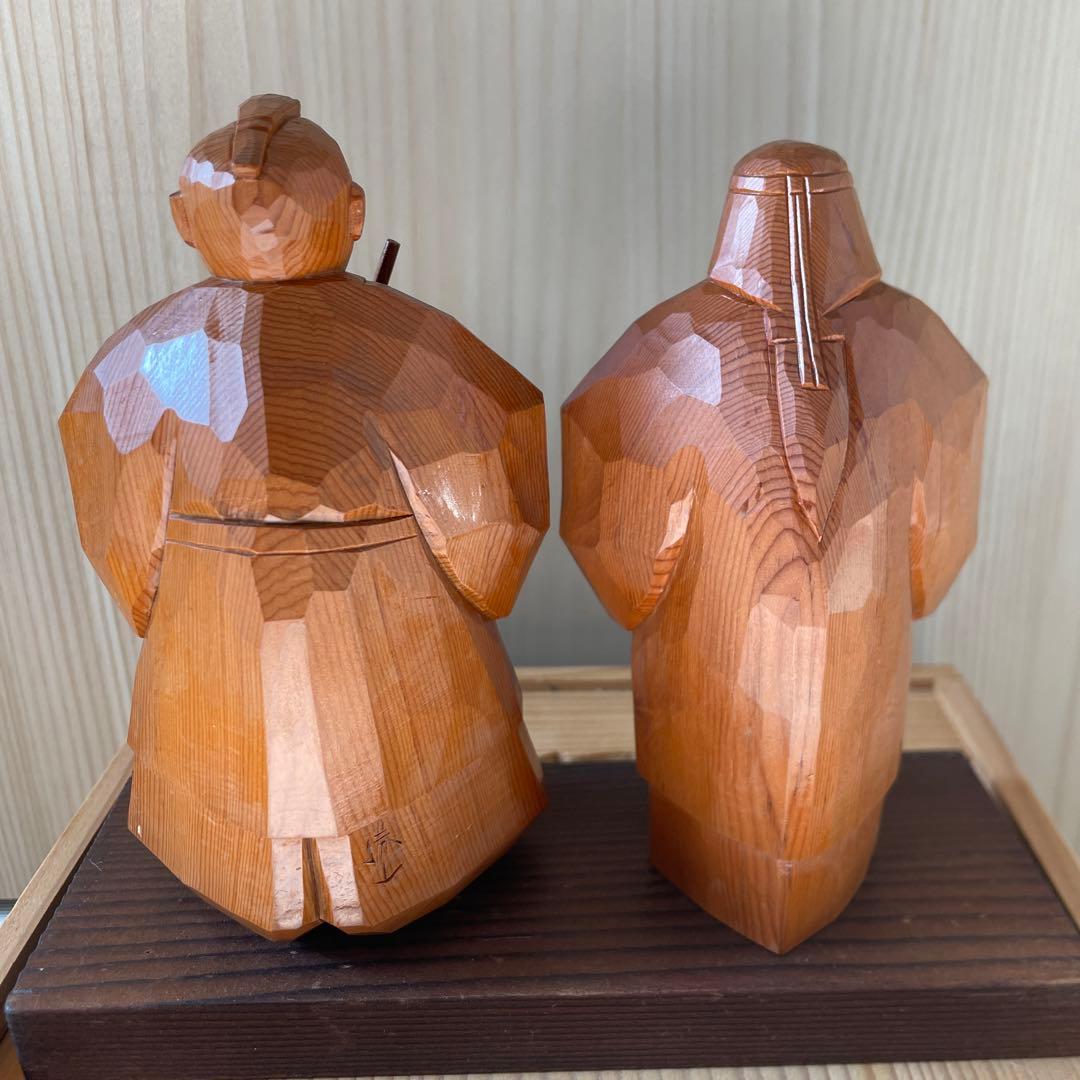 縁起物 飛騨高山の伝統工芸品　一位一刀彫り　表情が素晴らしい　高砂