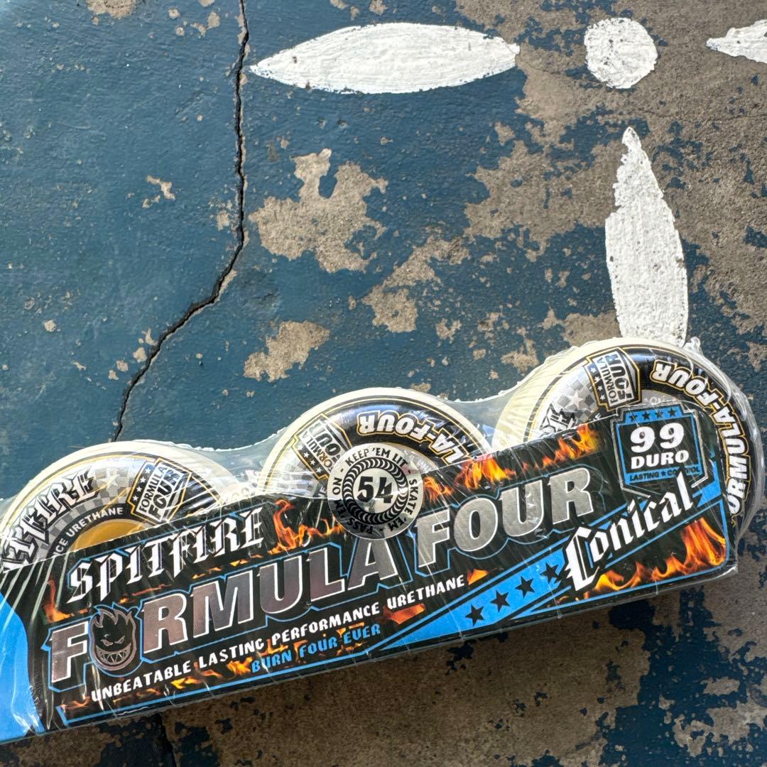 Spitfire フォーマル4コニカル54mm99a 定価¥9,130