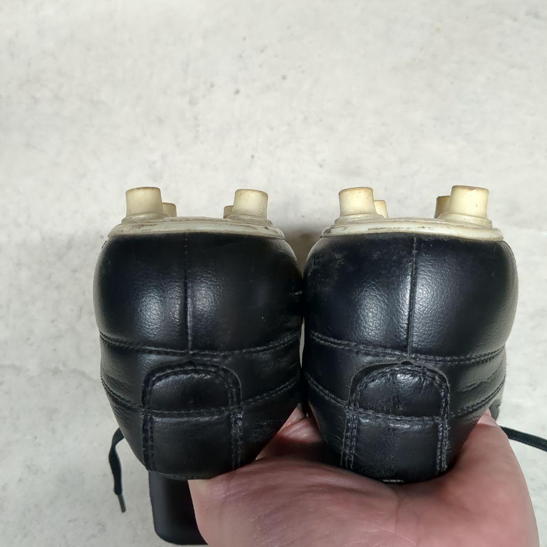 ADLER ブラック サッカーシューズ