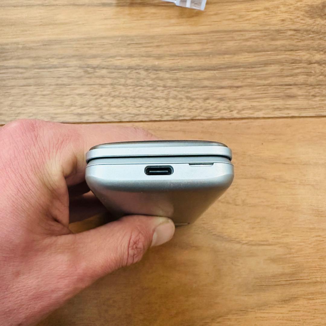 DIGNO携帯電話 903KC タイプC充電 通電動作OK初期化済 4G対応