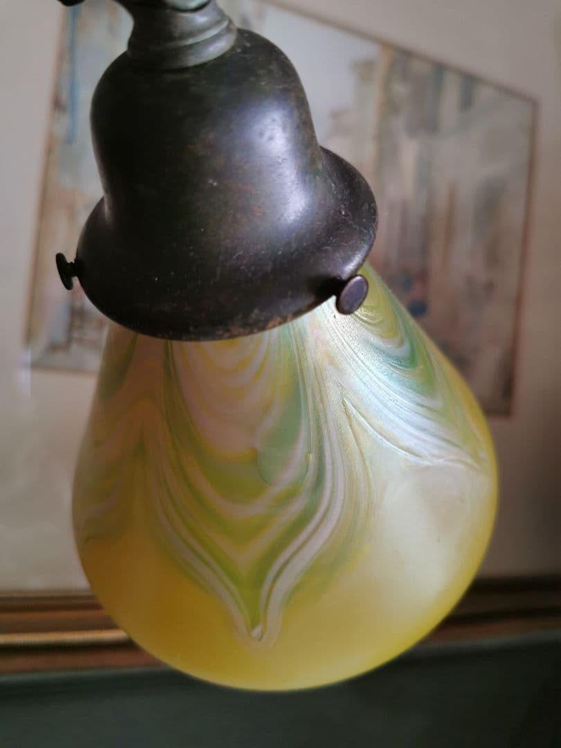 アンティーク 玉虫色イエロー&翠&乳白&桜 ファブリル系ガラス ランプスタンド