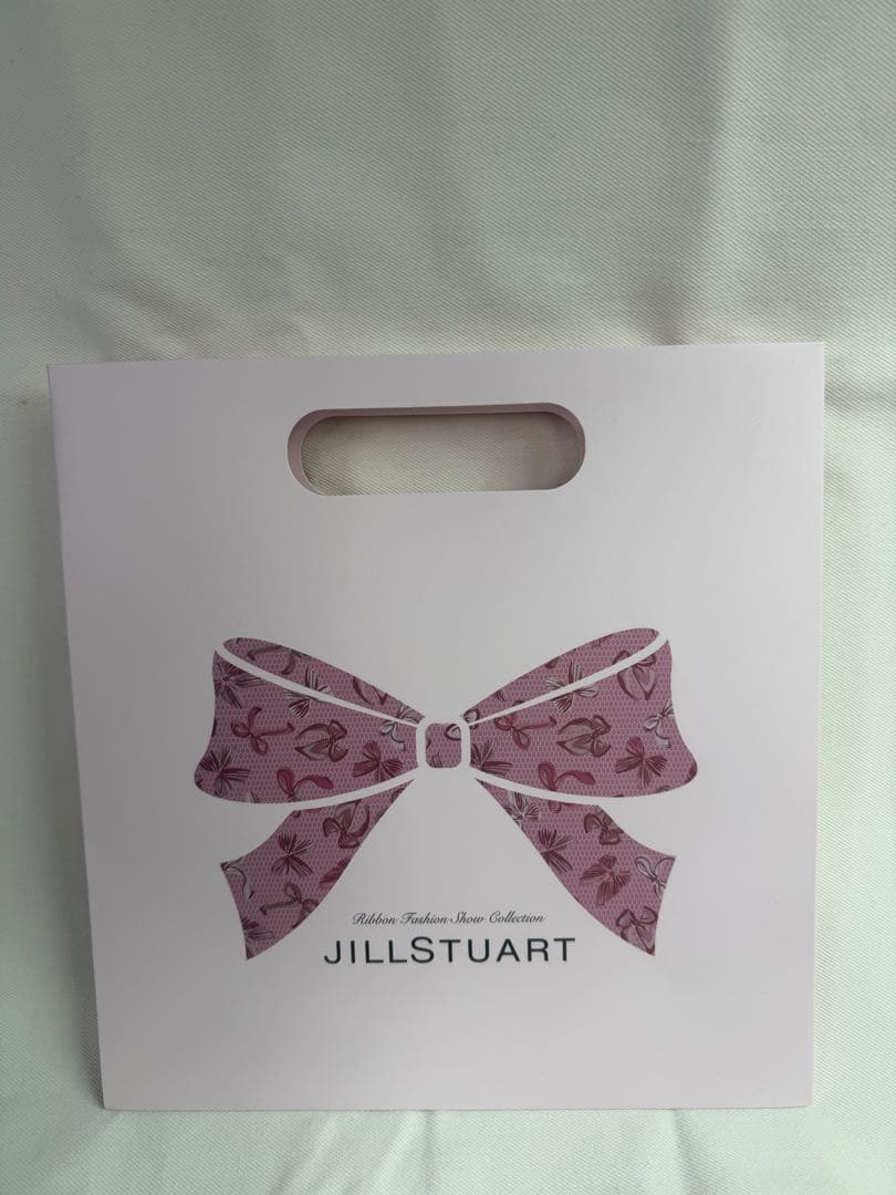 JILLSTUARTクリスマスコフレ2025リボンファッションショーコレクション