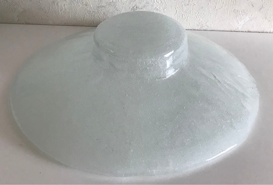 乳白色　ガラス製　円形大判花器