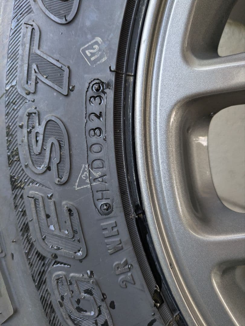 スズキ ジムニー 新車外し純正ホイール・タイヤスペア1本です。