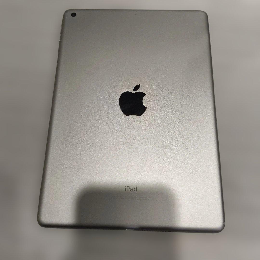 【美品】iPad 第5世代 WiFi 32GBスペースグレイ＋ペン＋充電器＋線