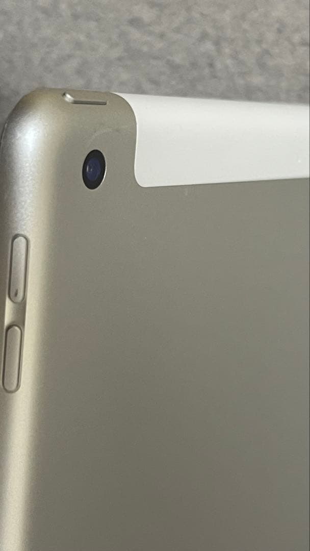 Apple iPad 第8世代 32GB セルラーモデルシルバー 本体