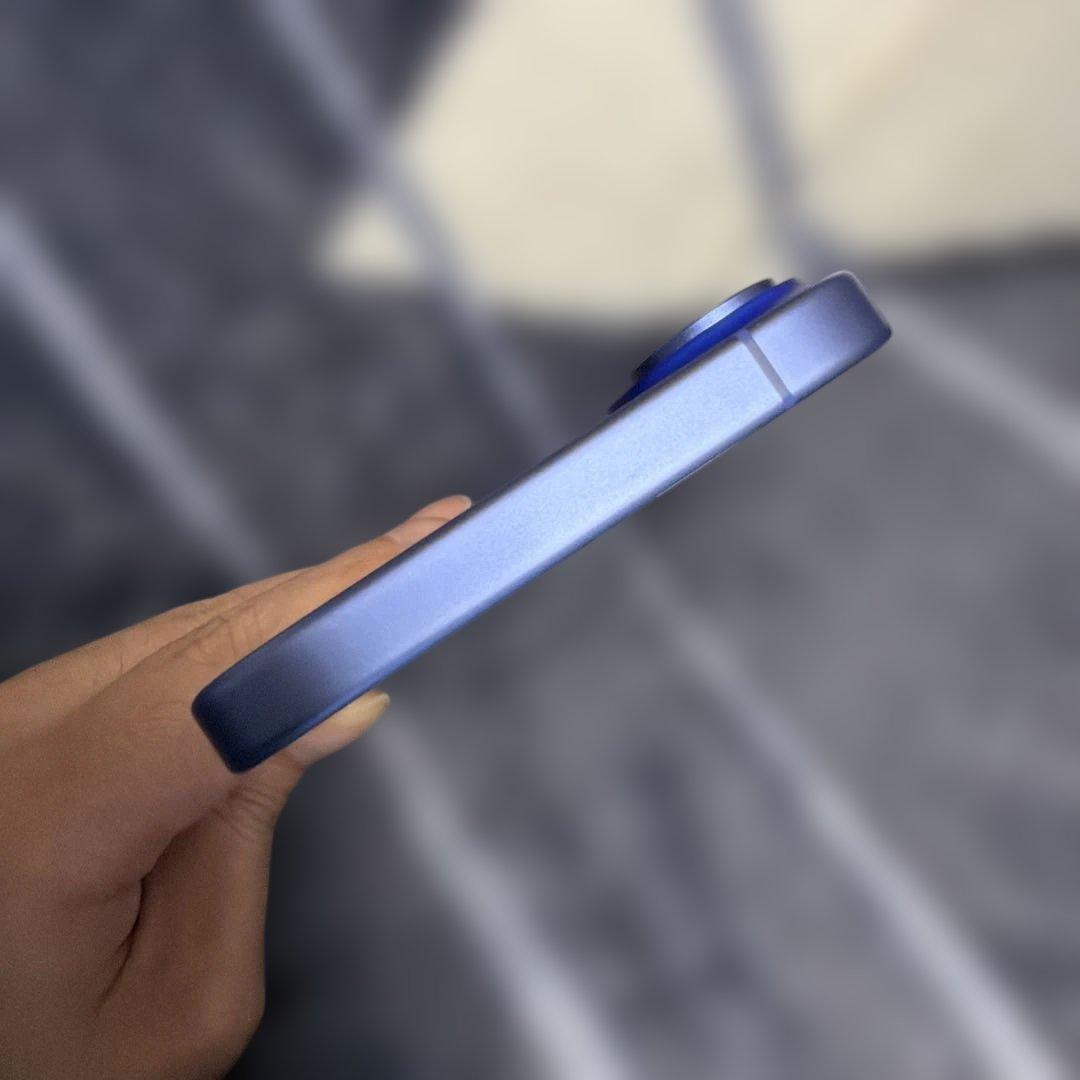 r*o様 Apple iPhone 16 ブルー 256GB 本体とケース付き