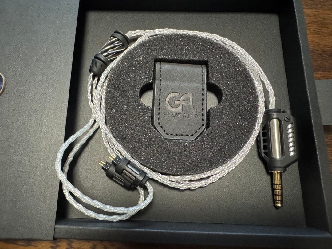 イヤホン GROOVE AUDIO ZENITH2