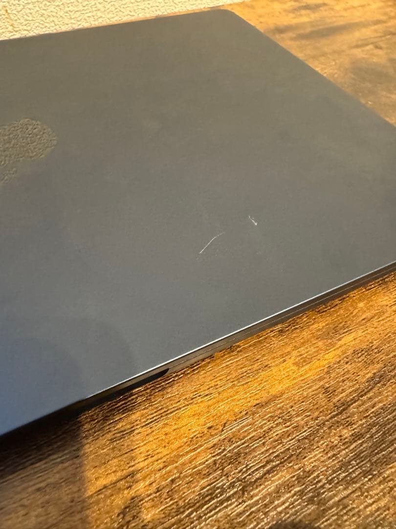 アップル　MacBook Air 15インチ (M2, 2023) 256GB