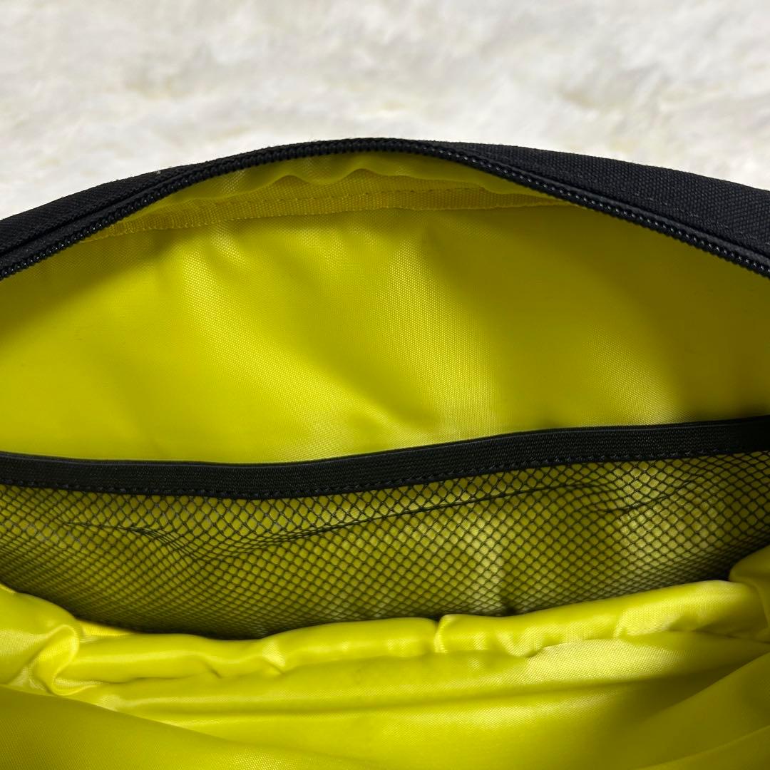 【極美品】Hugoo ハグーヒップシートショルダーバッグ　ベビースリング抱っこ紐