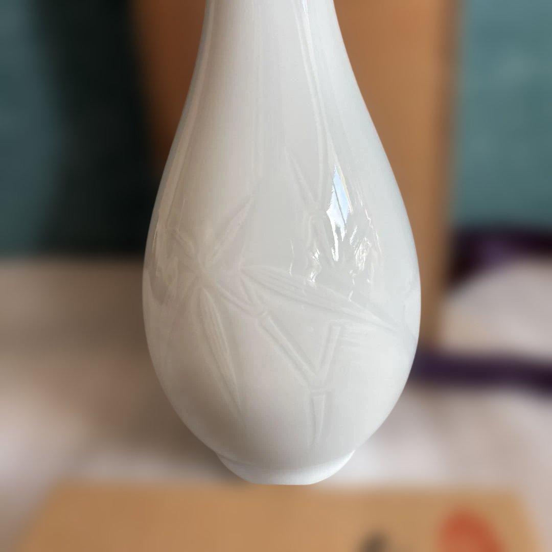 一輪挿し　花瓶　未使用　人間国宝 井上萬二氏　作品　白磁　共箱付属