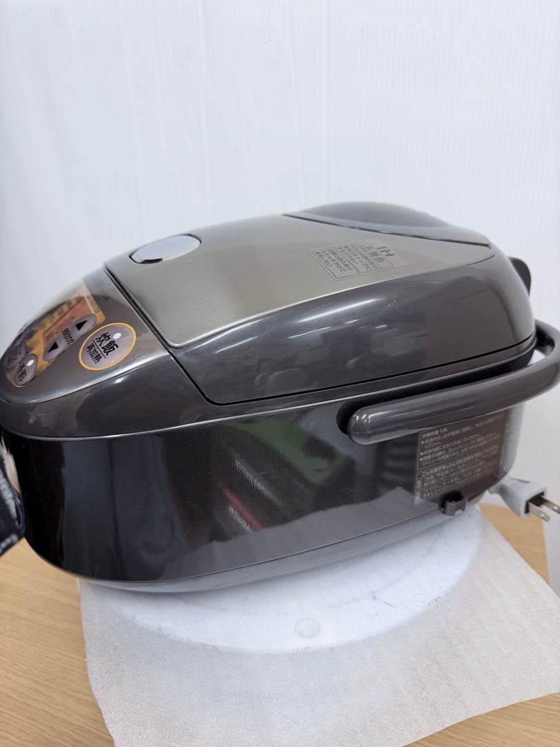 象印 ZOJIRUSHI IH炊飯ジャー NW-VS10 1.0L 2023年製