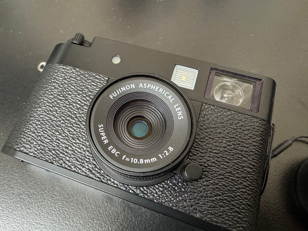 FUJIFILM X half ブラック 富士フィルム コンデジ トイカメラ