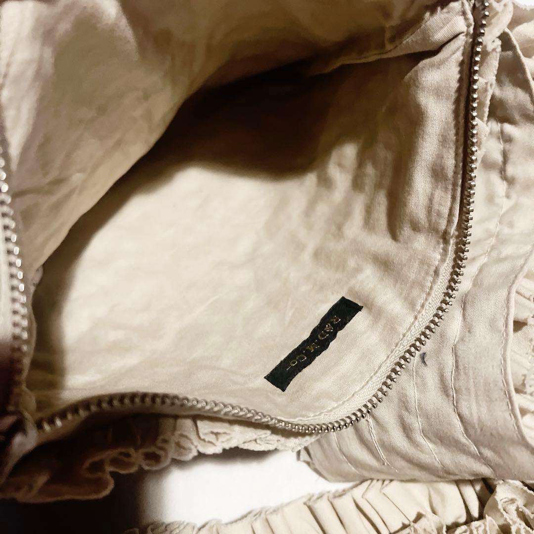 美品オールドマンズテイラー　フリルボディバッグ