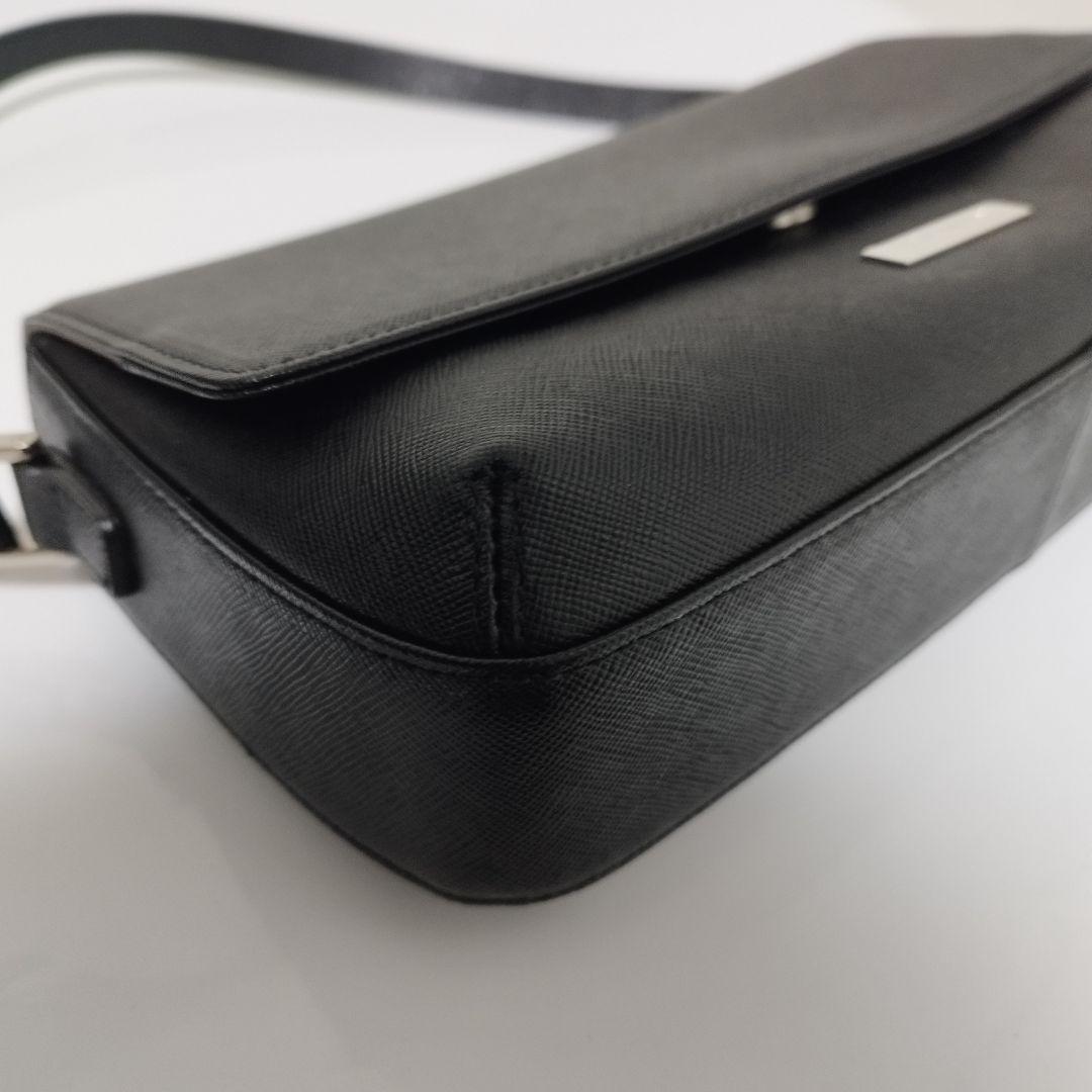 未使用金具シール付き☆　バーバリー　ワンショルダーバッグ　ロゴプレート　y2k